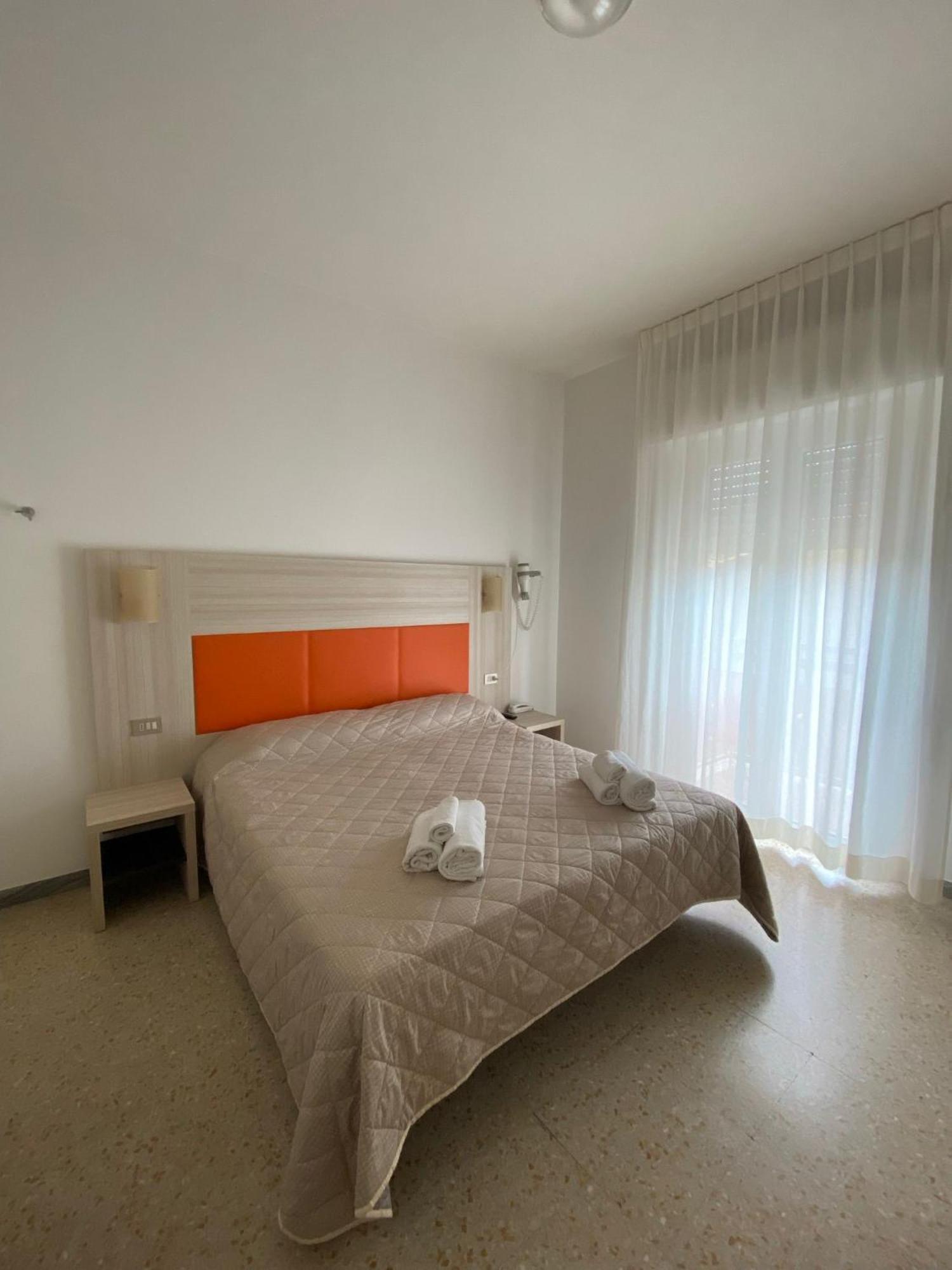 Hotel Silver Rimini Exterior photo